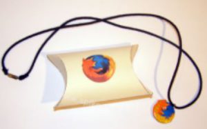 colgante firefox con cajita de cartón artesanal